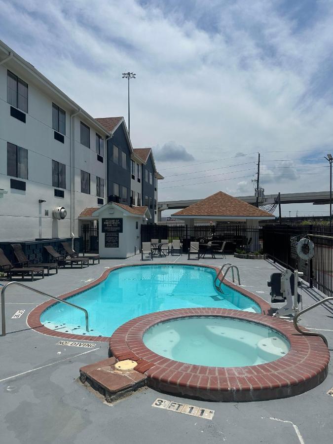 Candlewood Suites Stafford Houston Esterno foto